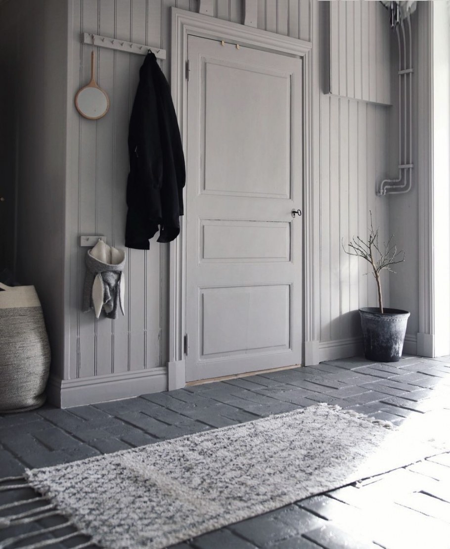 Серая прихожая