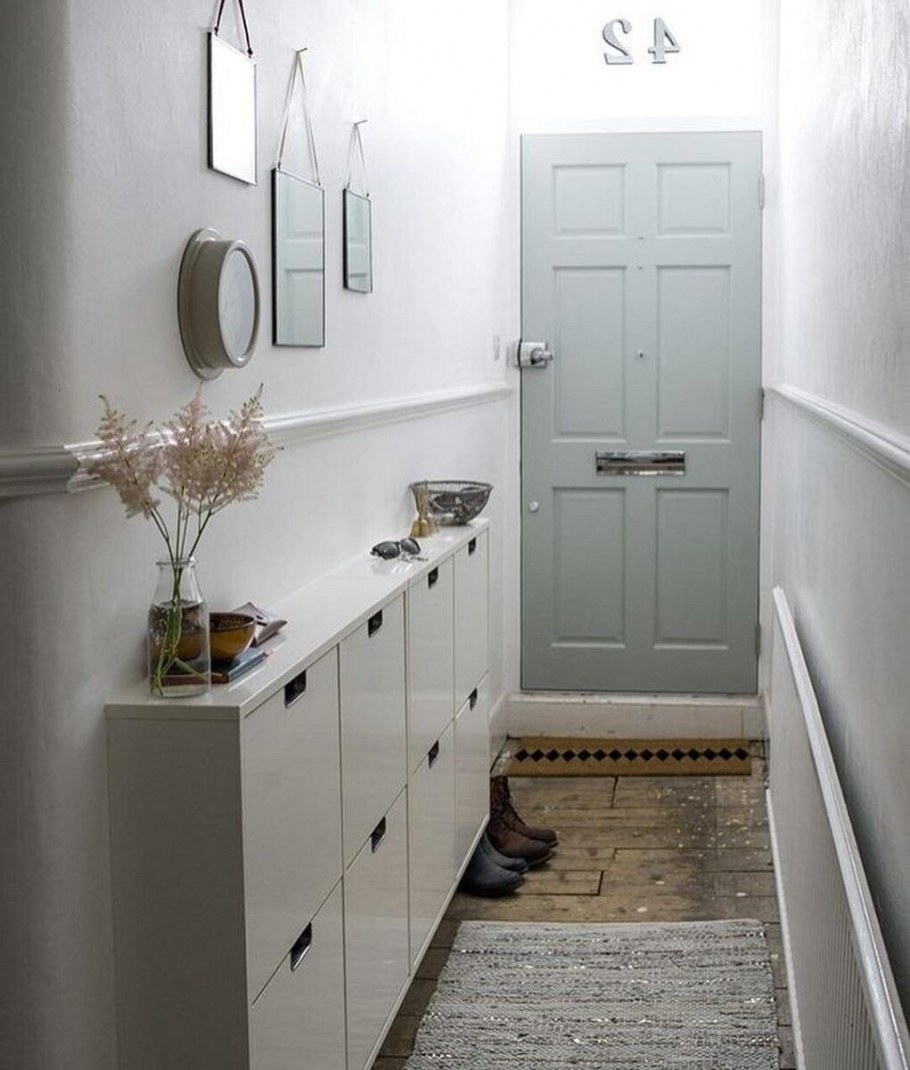 Интерьер маленькой прихожей в квартире