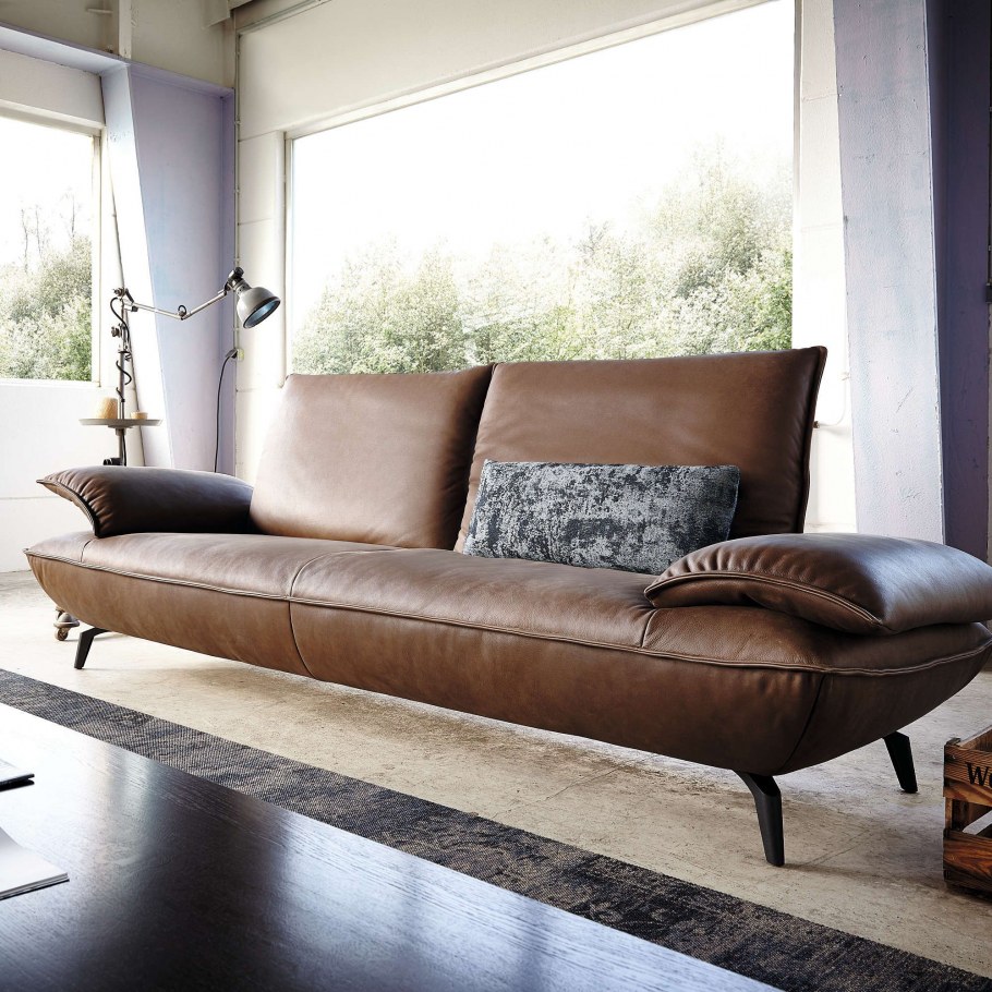 Светло рыжий диван