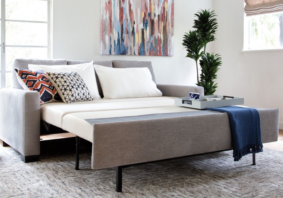 Диван в эко стиле