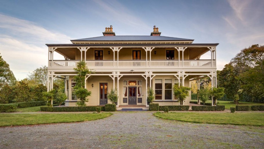 Испанский колониальный стиль в интерьере