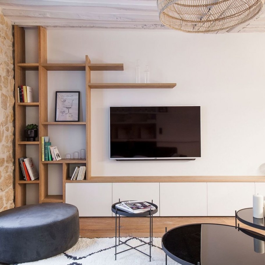 Полочки в гостиной