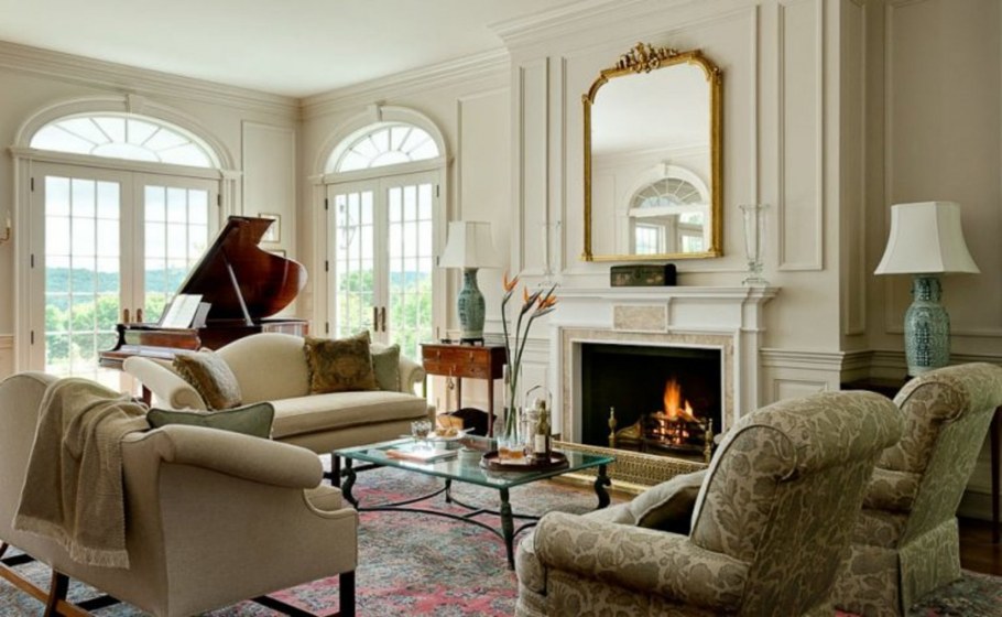 Гостиные с камином в классическом стиле