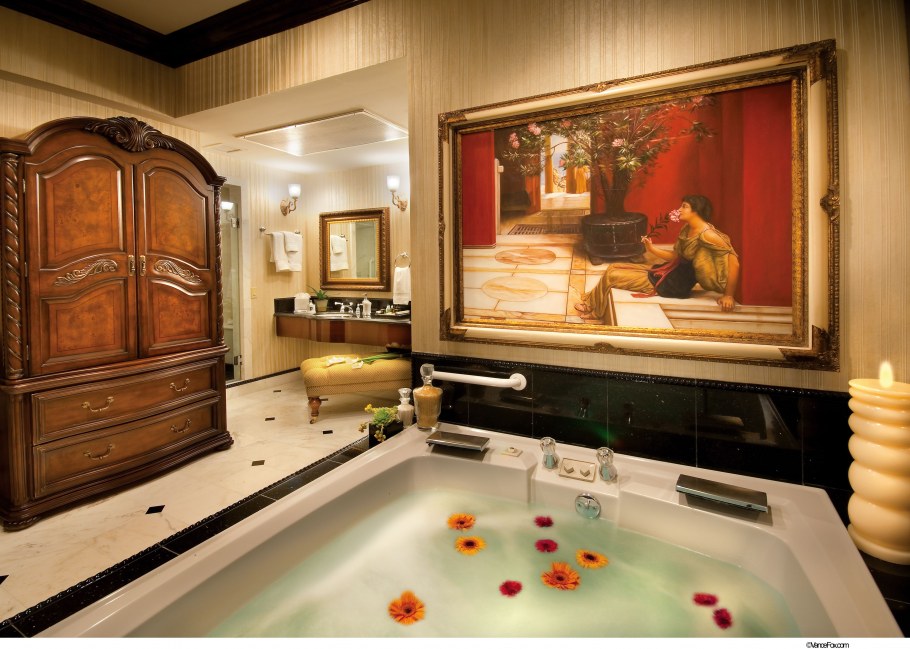 Jacuzzi Suite Room