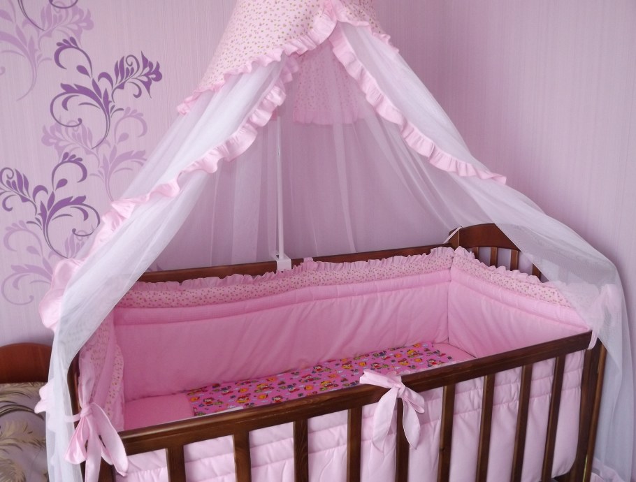 Кроватка с балдахином для девочки новорожденной