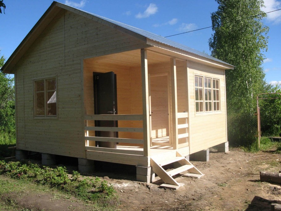 Тини Хаус с террасой