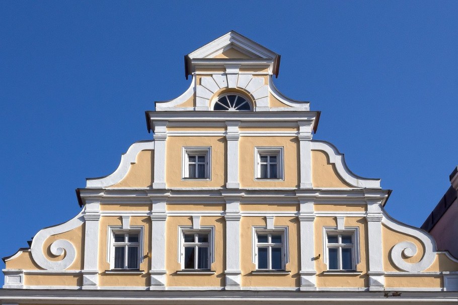 Тримульфарная арка Франция