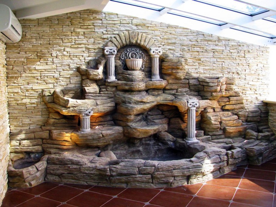 Водопад в квартиру настенный