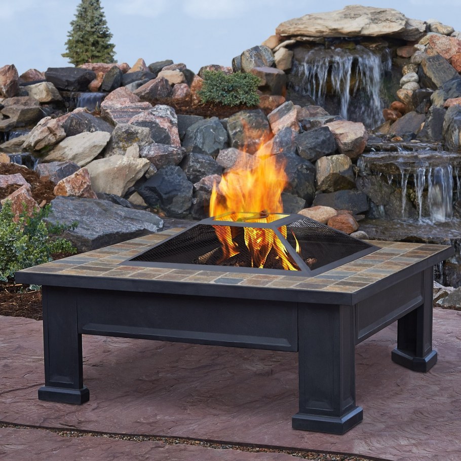 Кострище со столешницей