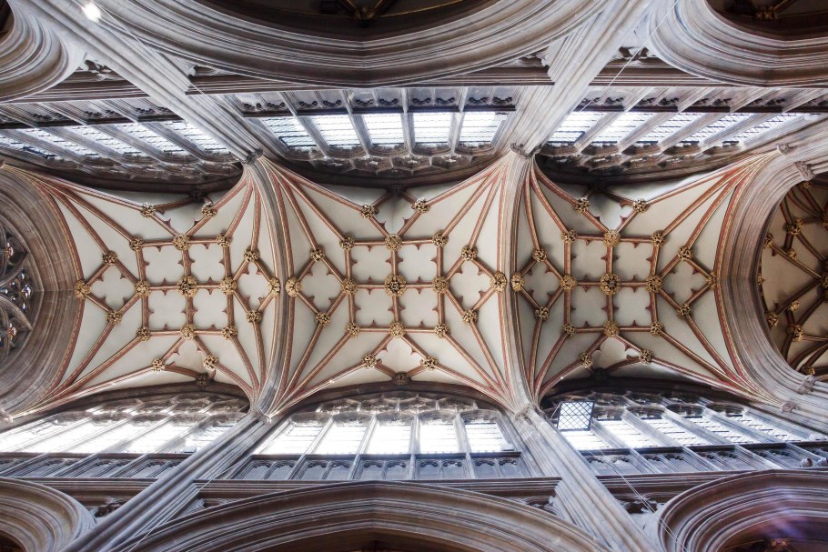 Кессонный потолок Готический собор