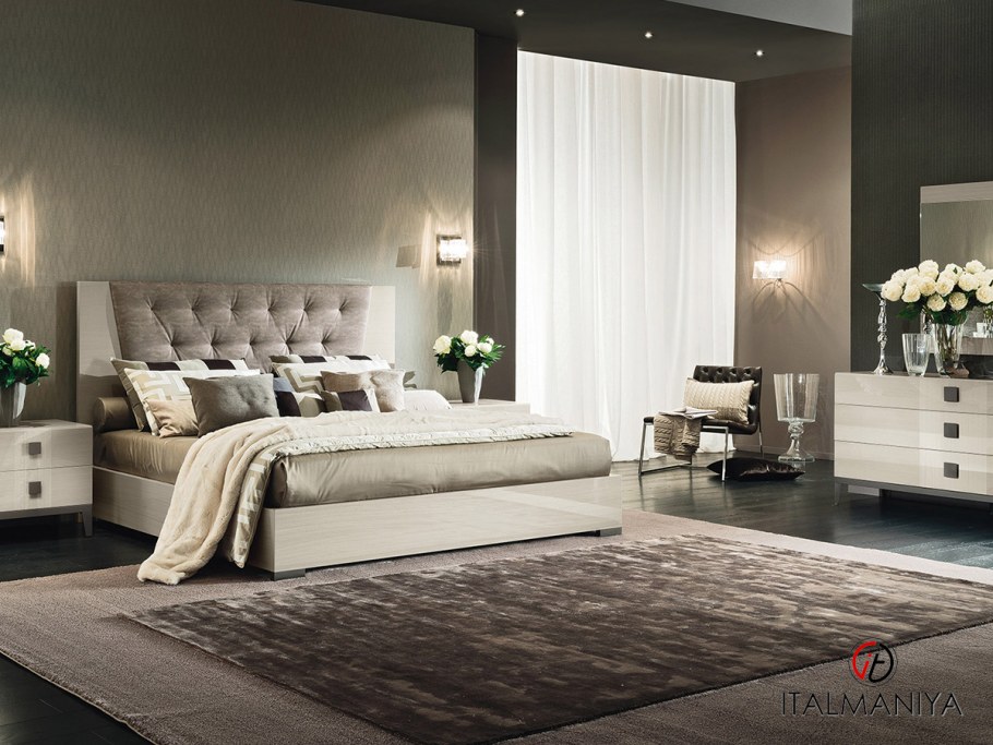 Кровать Кинг сайз хайтек