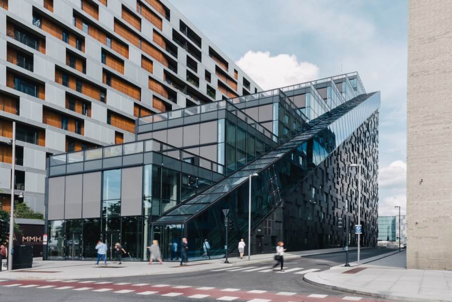 Современные стеклянные здания