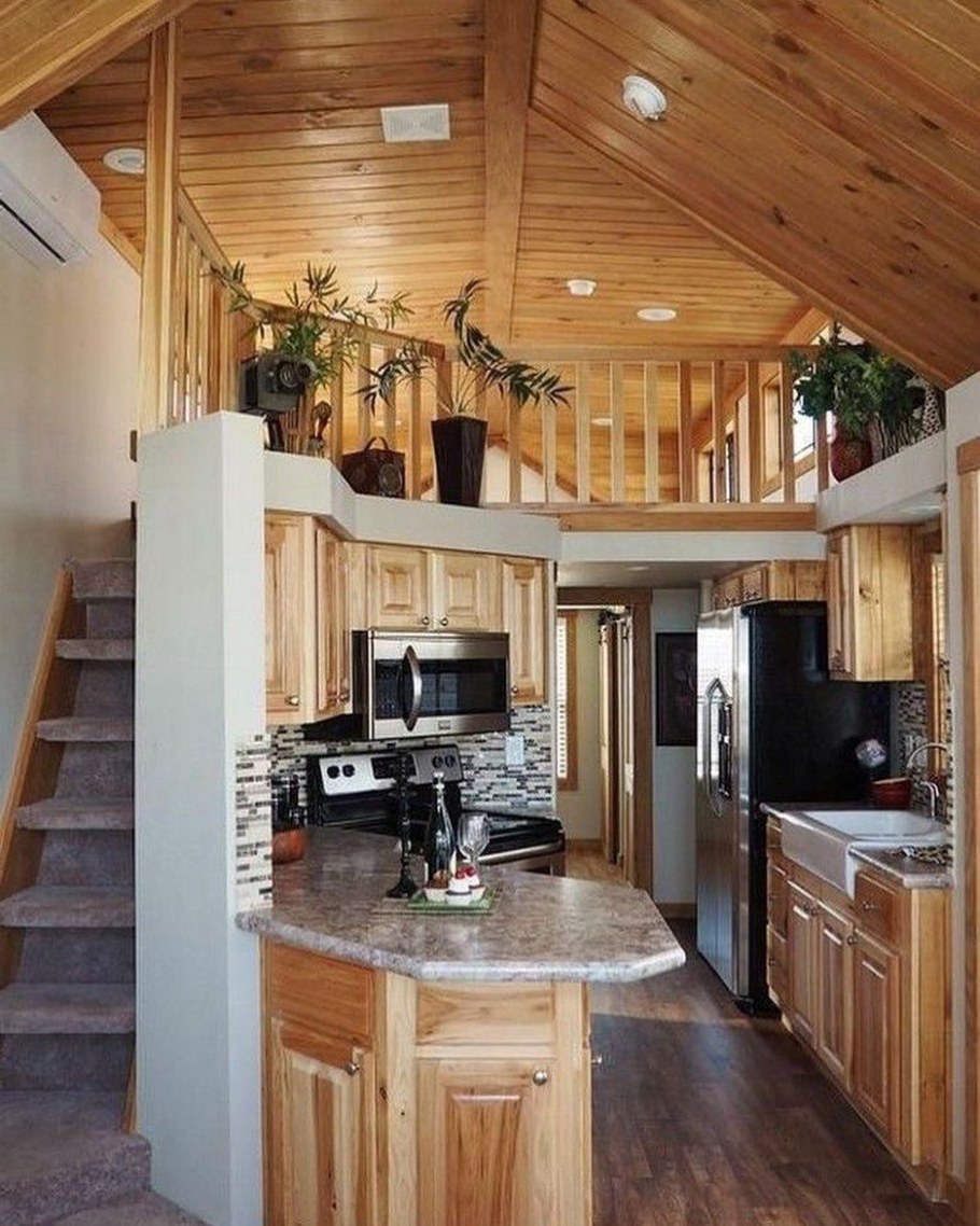 Интерьер кухни в дачном доме