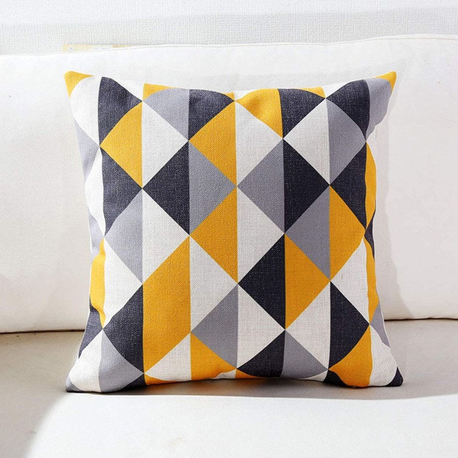 Подушка треугольники