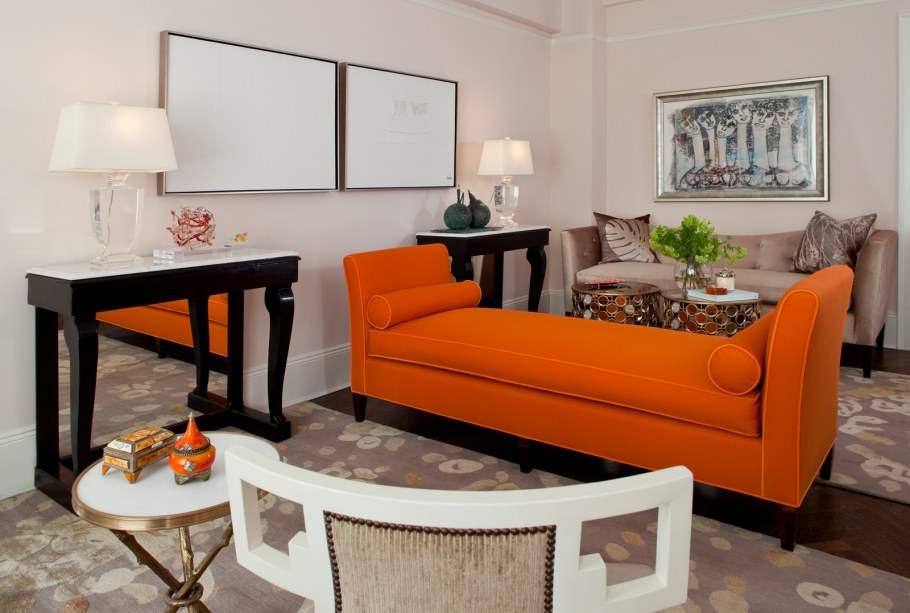 Гостиная в оранжевых тонах