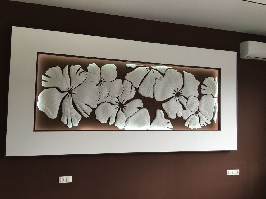 Гипс на стену декор