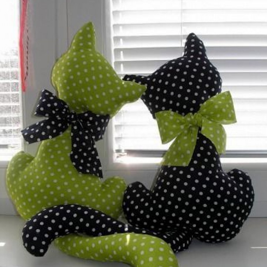 Игрушки из ткани в горошек