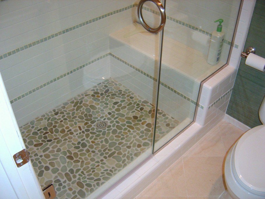 Душевая кабина своими руками в частном доме со сливом и лавочкой