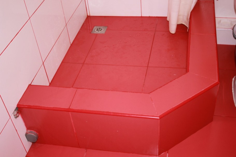 Душевая кабинка из плитки