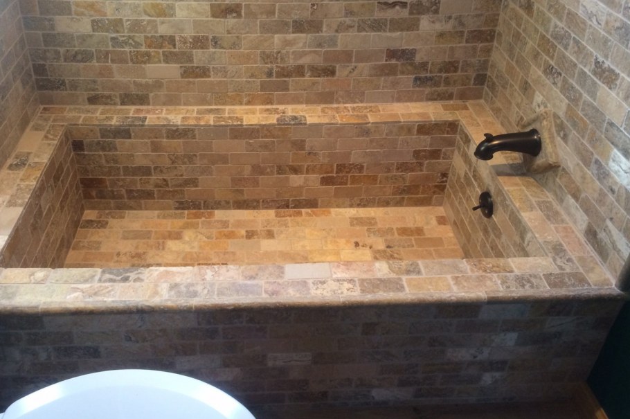 Ванна из кирпича