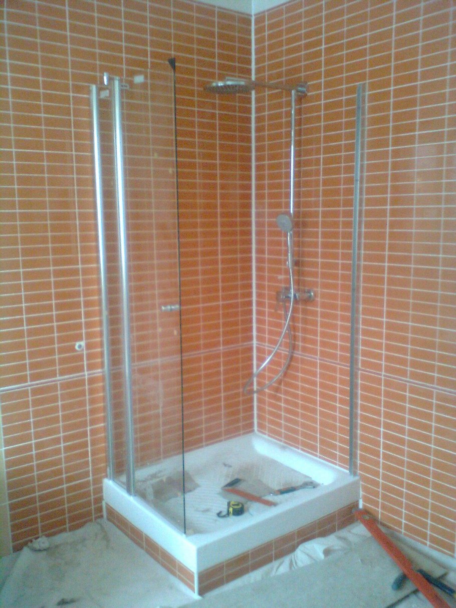 Поддон для душа из бетона с трапом