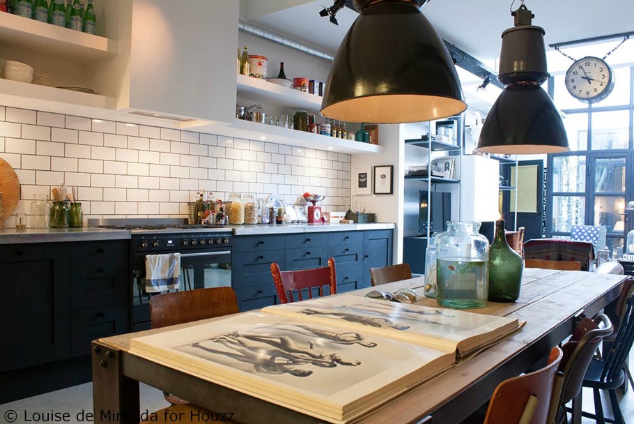 Уютная кухня в сером цвете