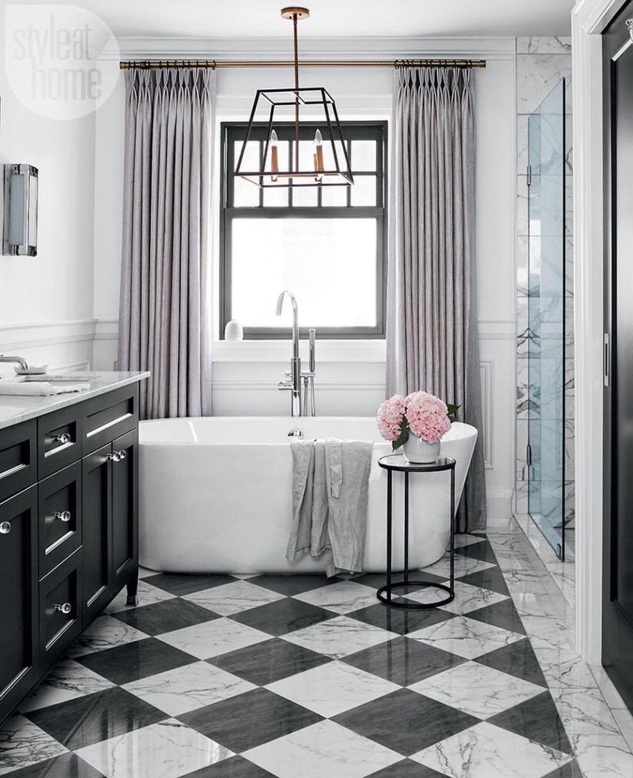 Душевая комната в черном цвете