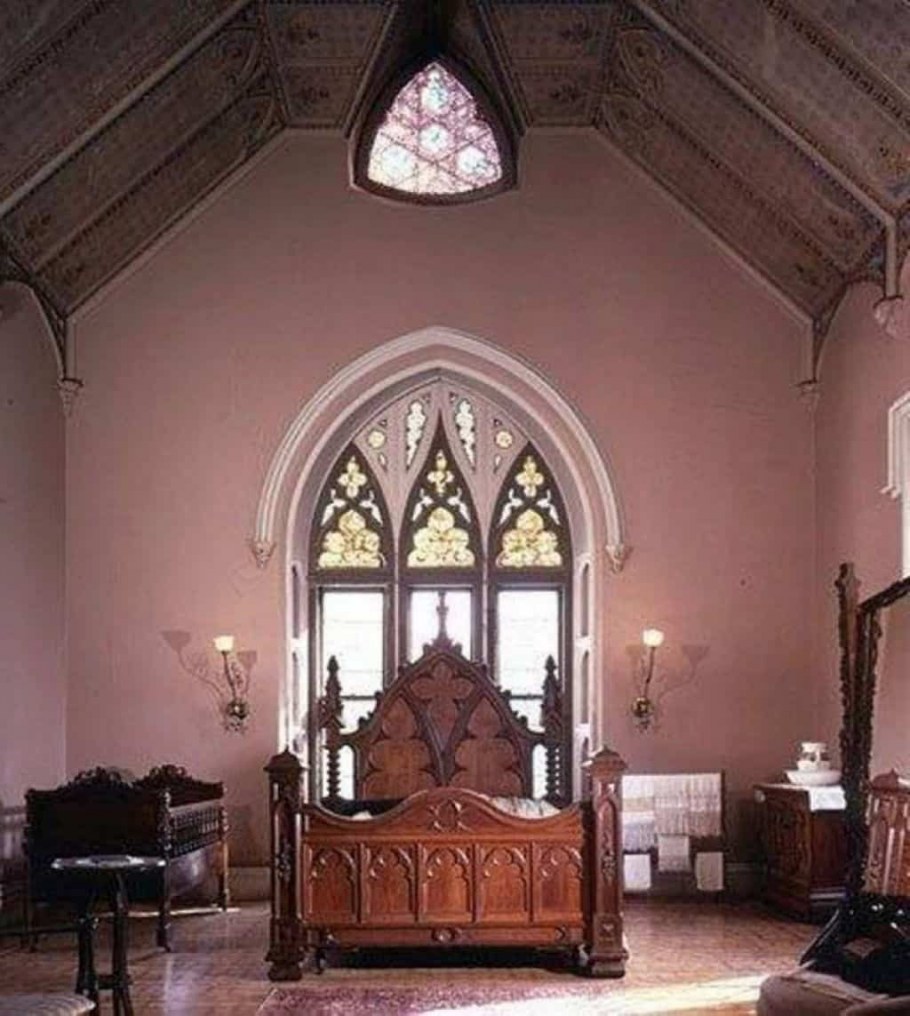 Викторианская Готика интерьер храм