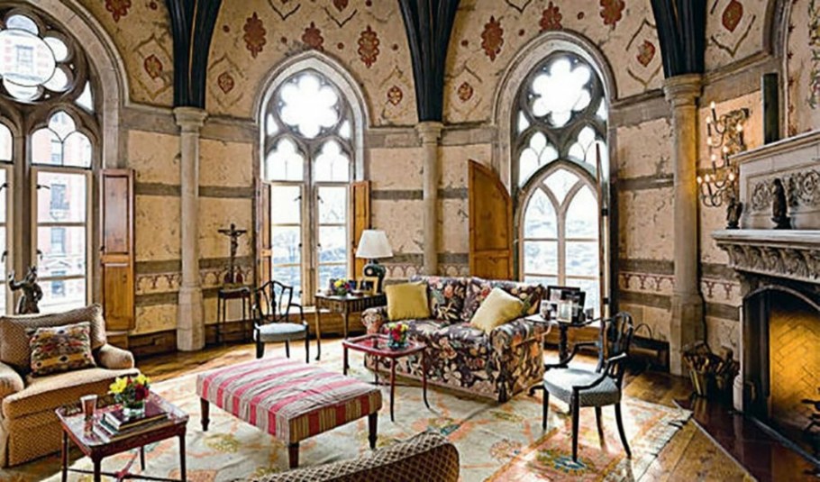 Готический интерьер Адамс