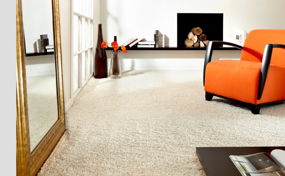 Ламинат в зале