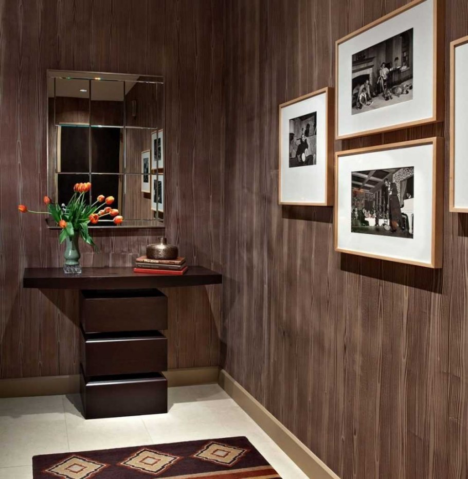 Отделка стен ламинатом в прихожей