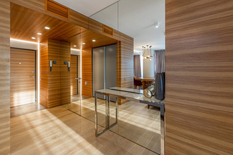 Стеновые панели в интерьере прихожей