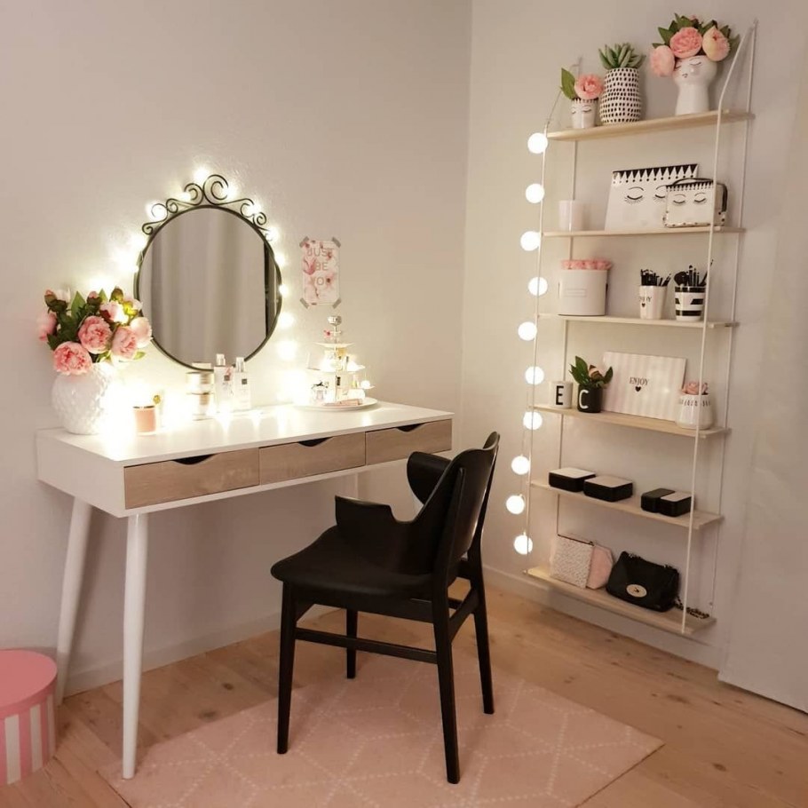 Туалетный столик для девочки подростка