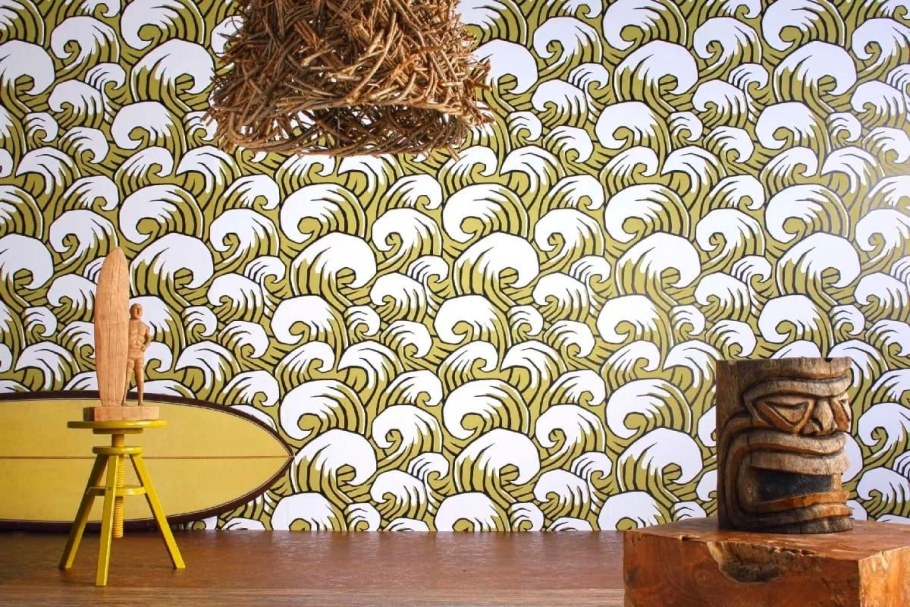 Стильные бежевые обои