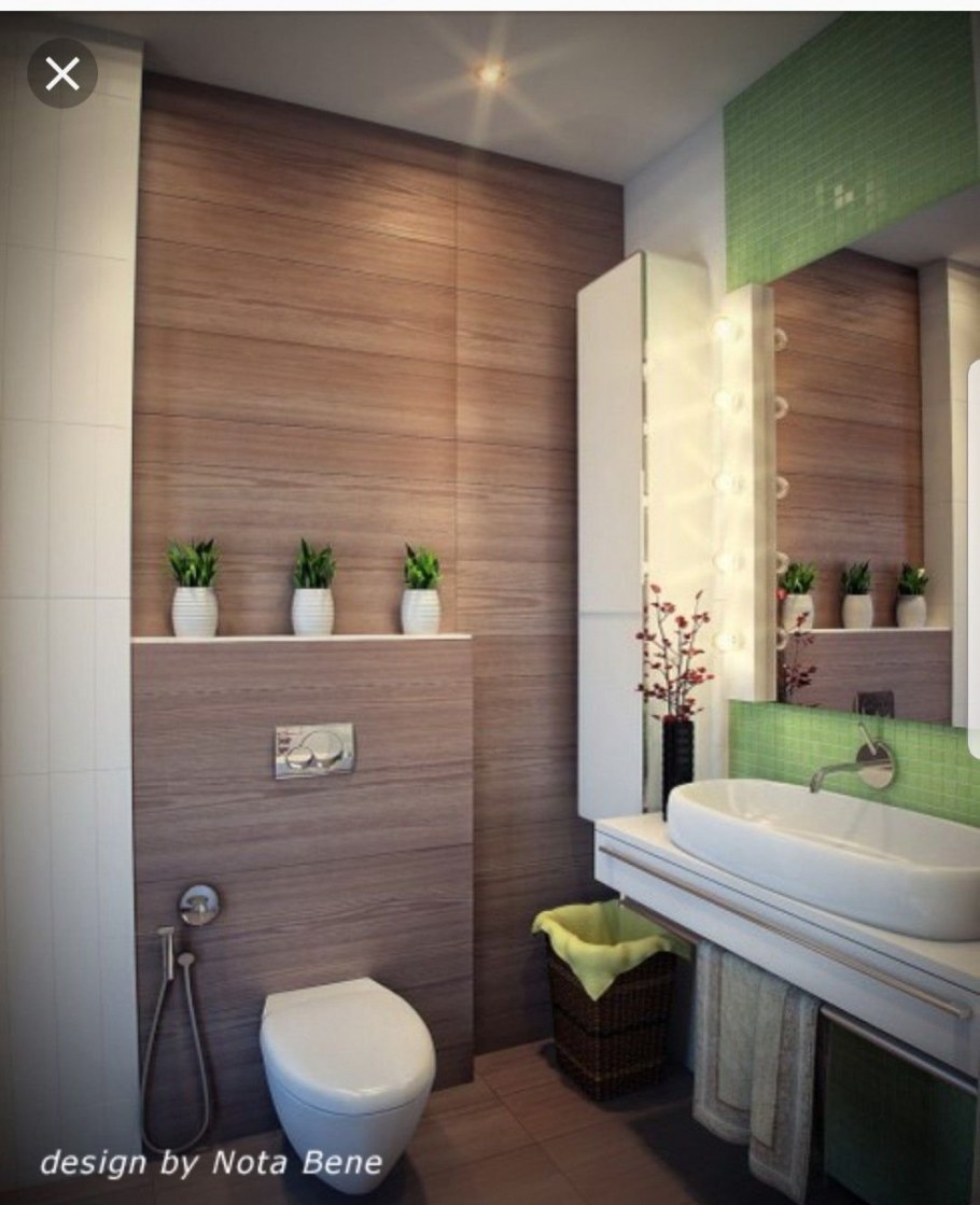Ванная с плиткой под дерево
