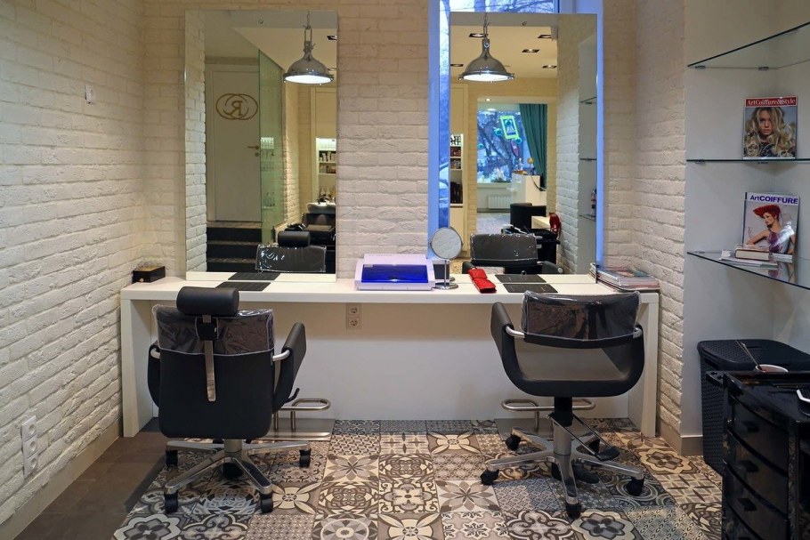 Салон в маленьком помещении