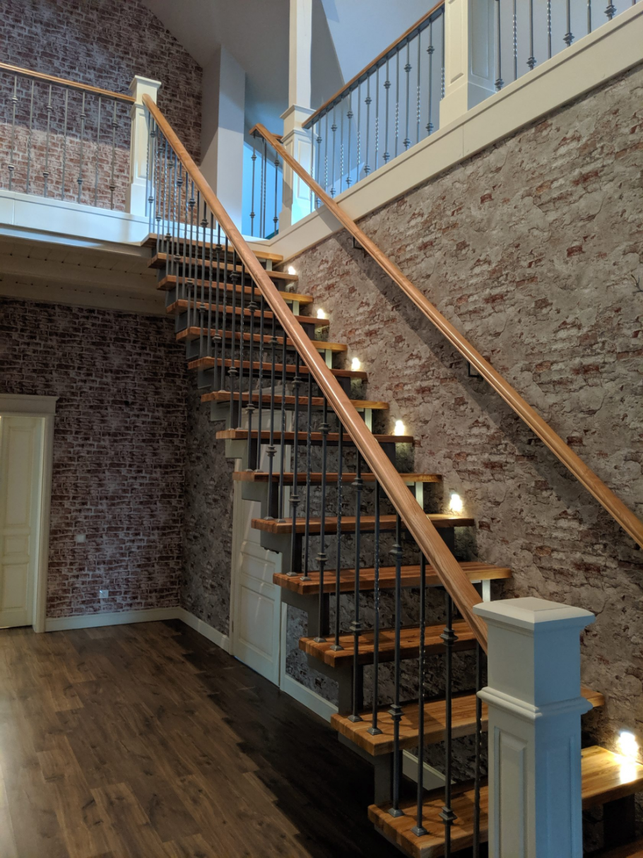 Лестница в доме на второй этаж