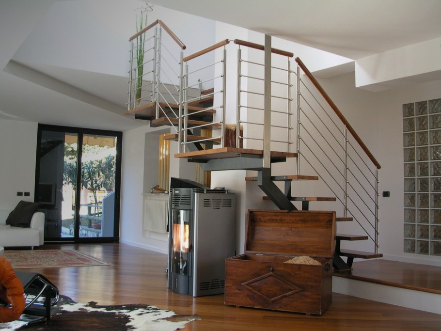 Лестница в доме на второй этаж