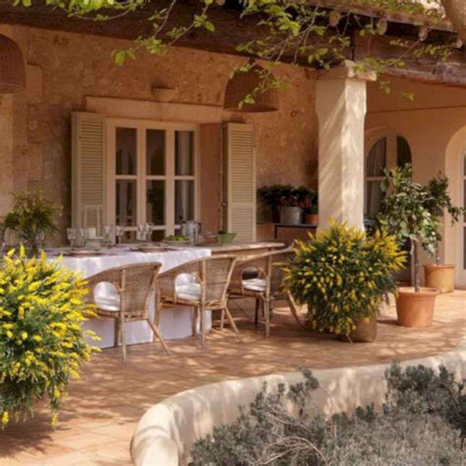 Внутренний двор патио в Испании