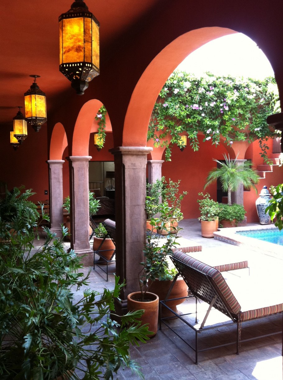 Патио в Испании