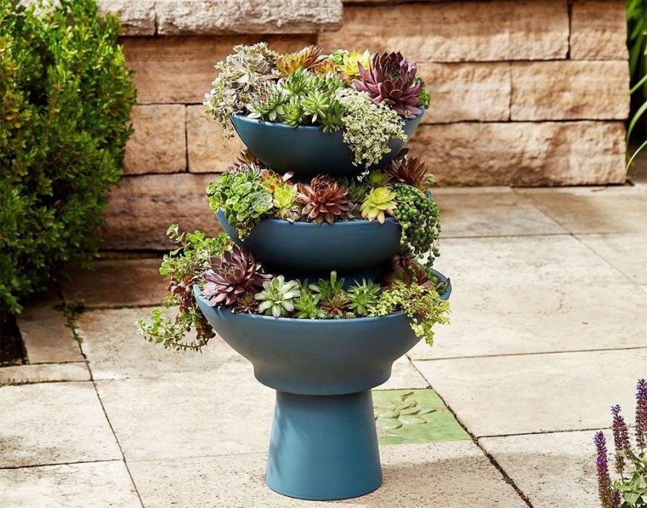 Многоярусные вазоны для цветов