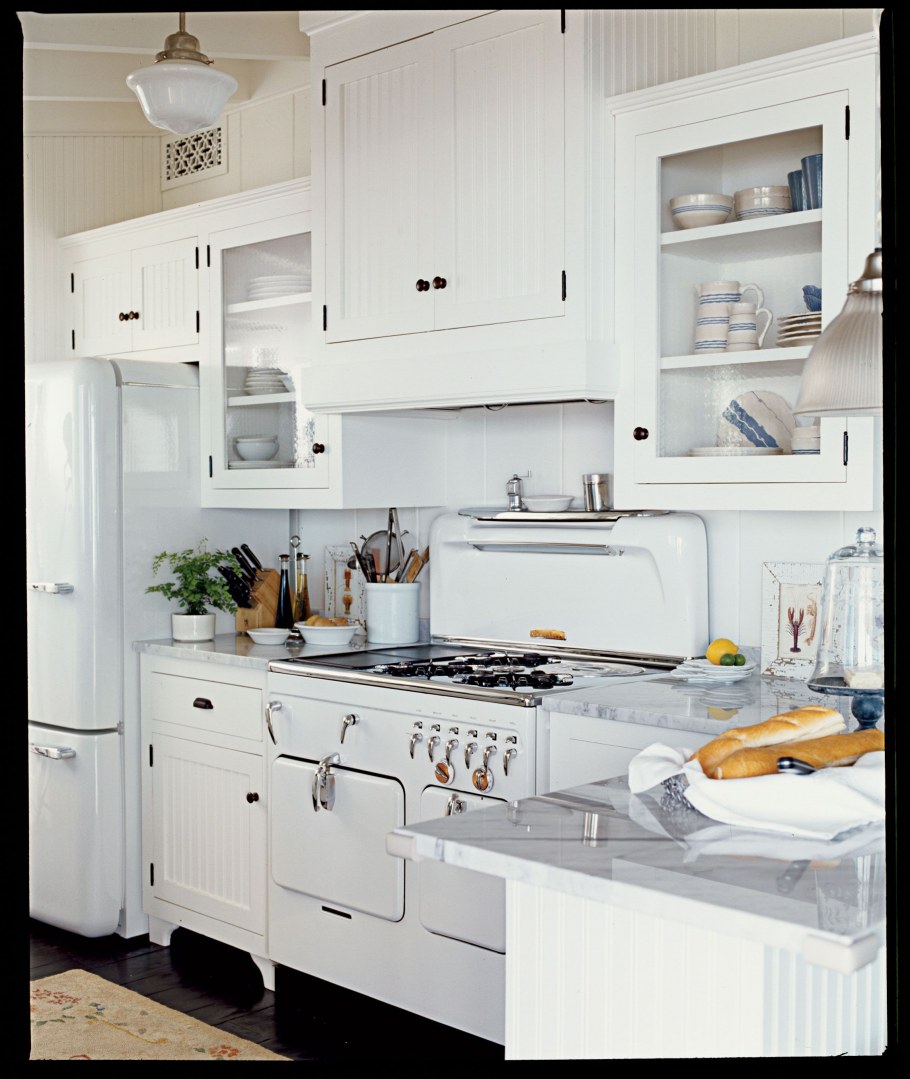 Варианты белых кухонь