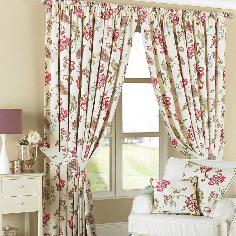 Зеленые занавески в интерьере