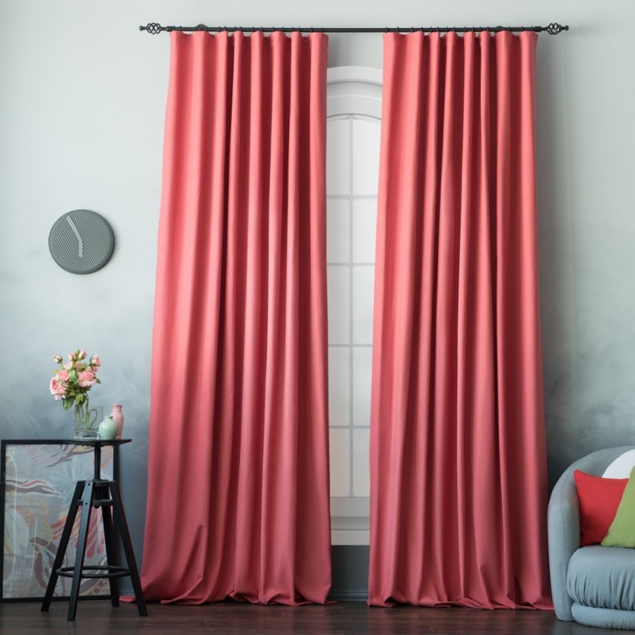 Цветочные принты в интерьере