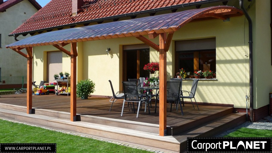 Дом с верандой на крыше