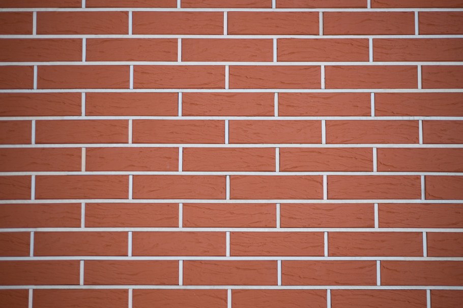 Кирпичная стена