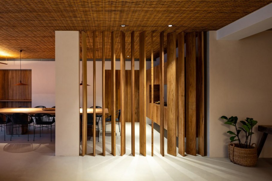 Реечные перегородки из ясеня