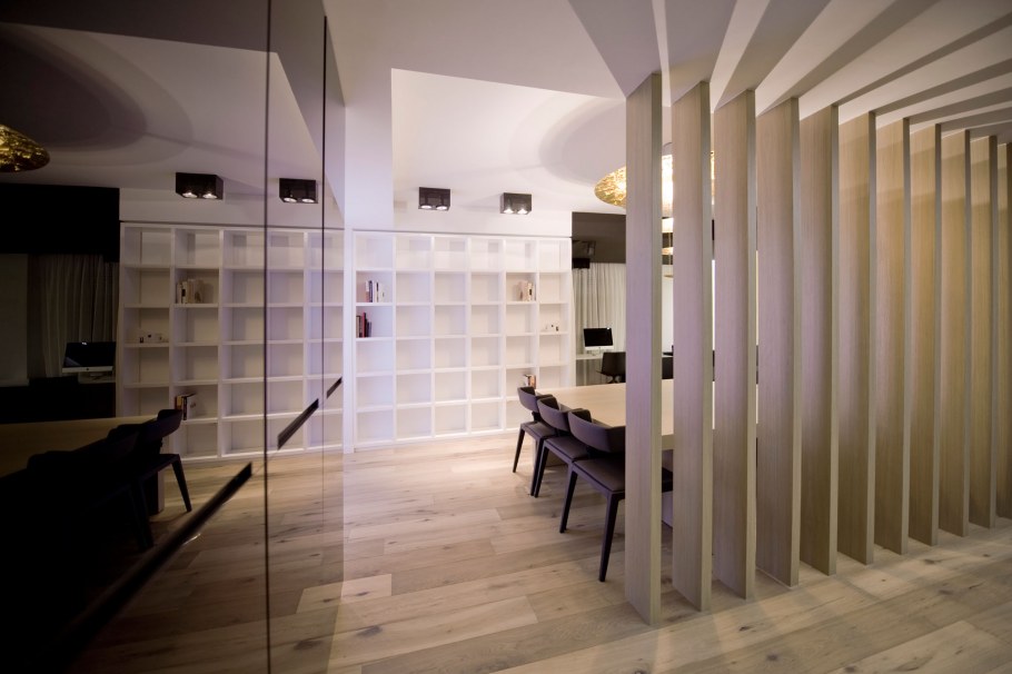 Перегородка из деревянных реек