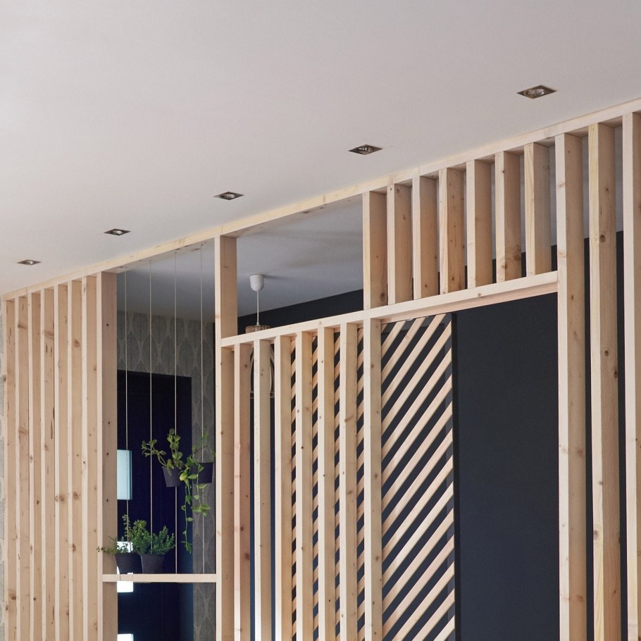 Отделка деревянными рейками