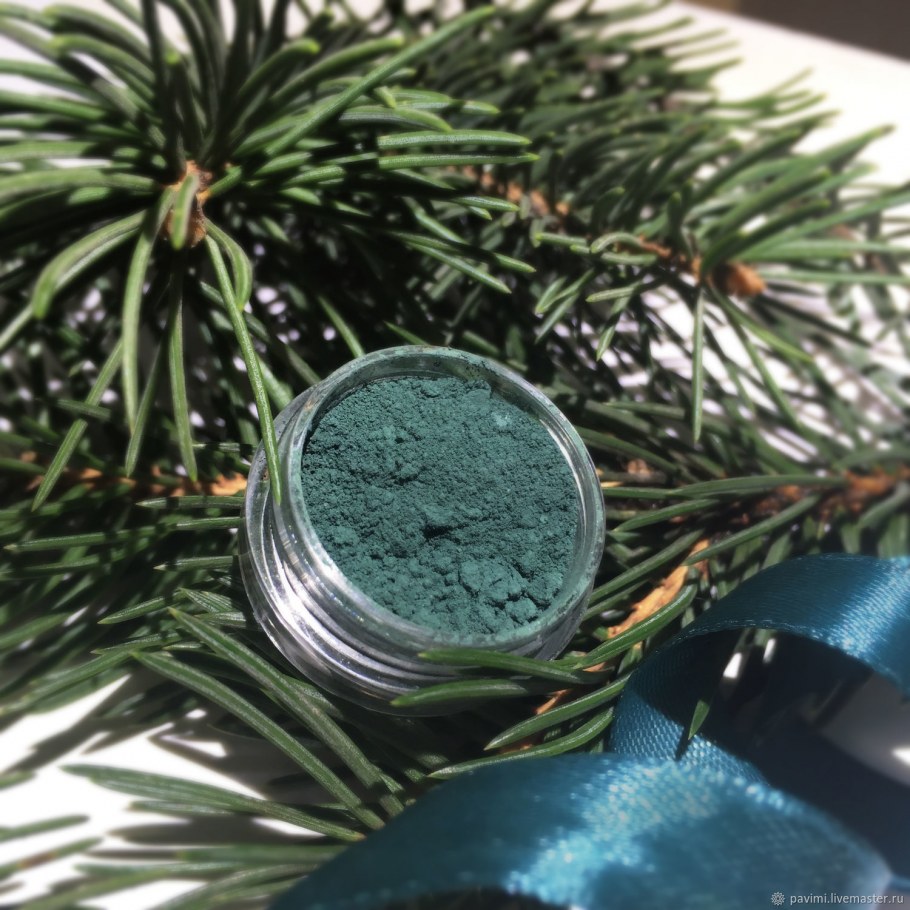 Цвет еловой тени